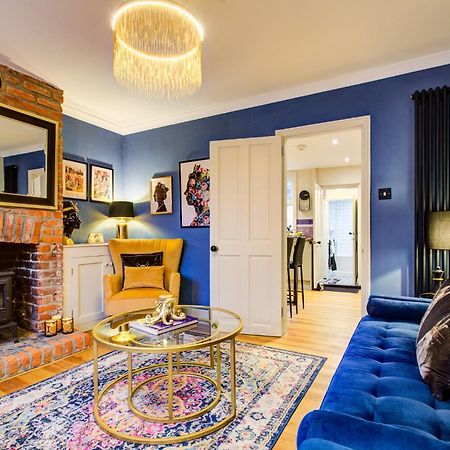 Queens Cottage, Wivenhoe Stylish, Plush, Cosy, Convenient & Quirky, 2X Double Bed Period Cottage Plus Patio - 9 Min Walk Train, 4 Min Walk High Street Pubs, Restaurants, Shops Экстерьер фото